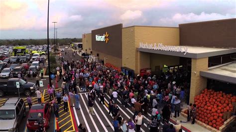 Walmart devine tx - Scrubs Store at Devine Supercenter Walmart Supercenter #4103 175 Interstate 35 N, Devine, TX 78016. Open ...